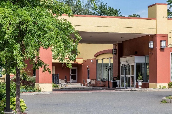 Clarion Hotel & Suites Hamden-New Haven Main image